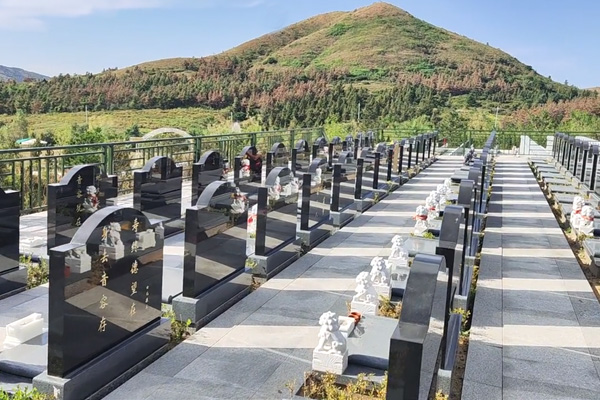 龙福山纪念园公墓举行沈阳墓园生态草坪葬仪式