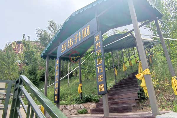 沈阳龙福山墓园